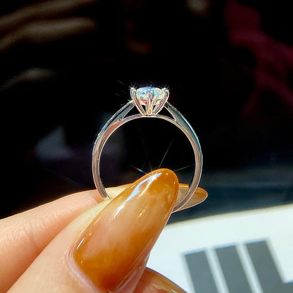 Lumen Regina 1.0ct Crown Moissanite Engagement Ring