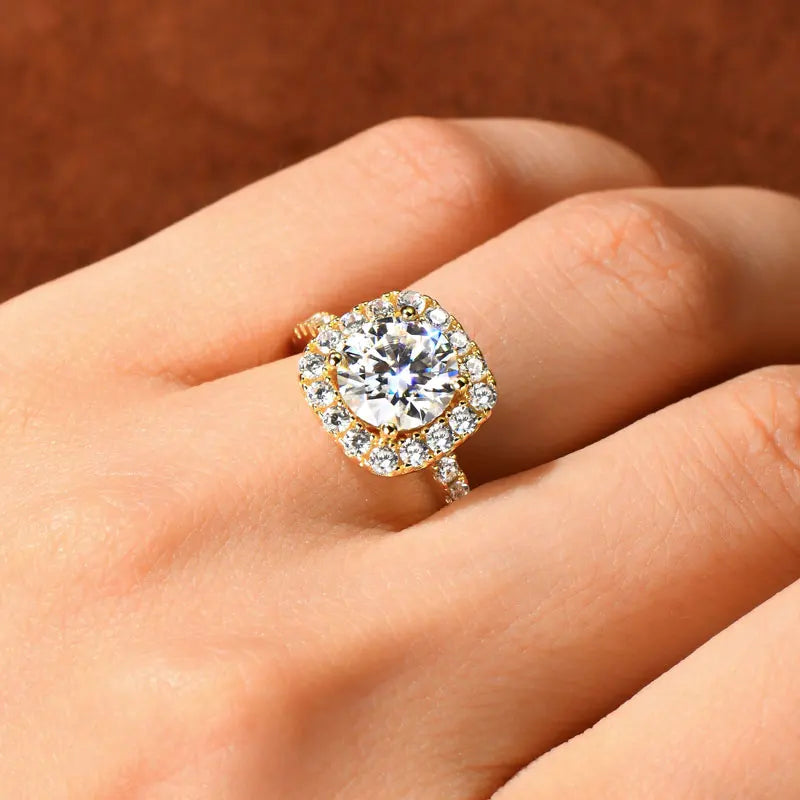 Lumen Solis 2.0ct Moissanite Halo Ring